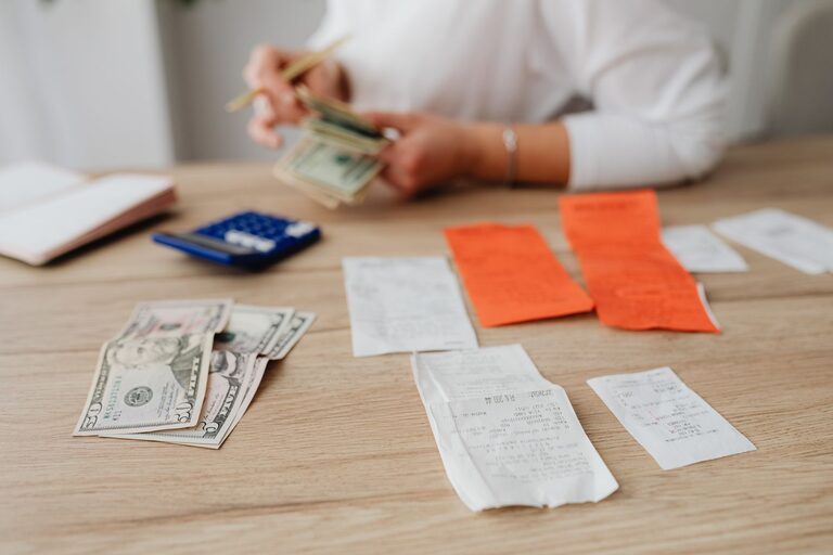 Simple Budget Habits to Improve Your Everyday Life
